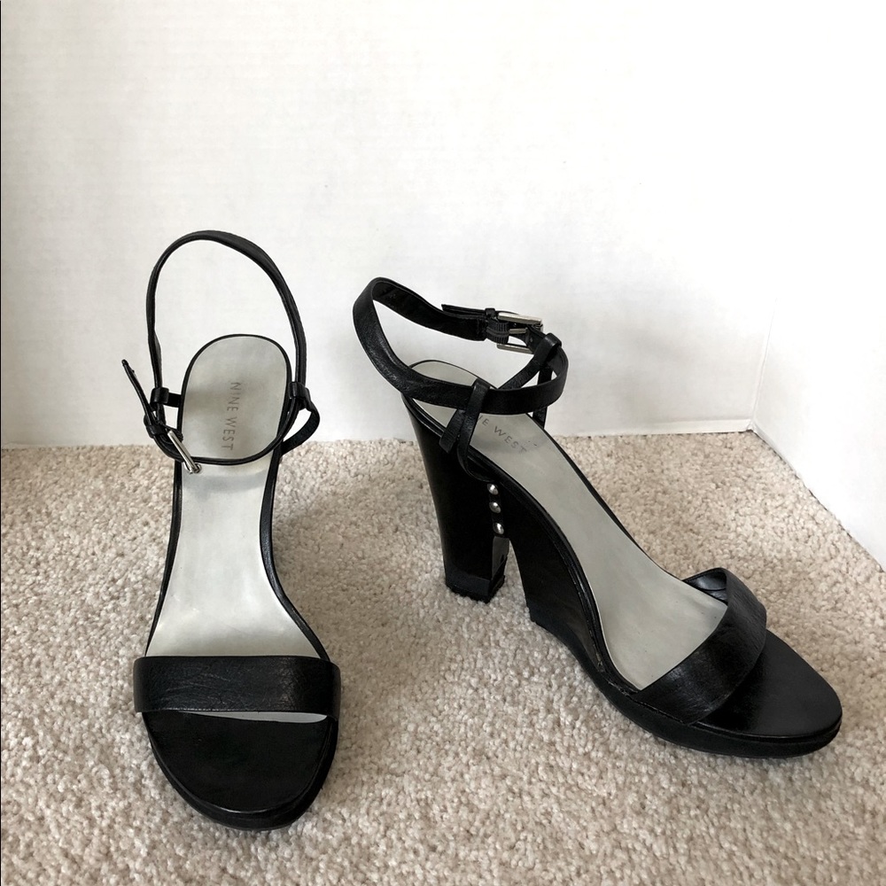 NINE WEST black strappy platforms/sandals